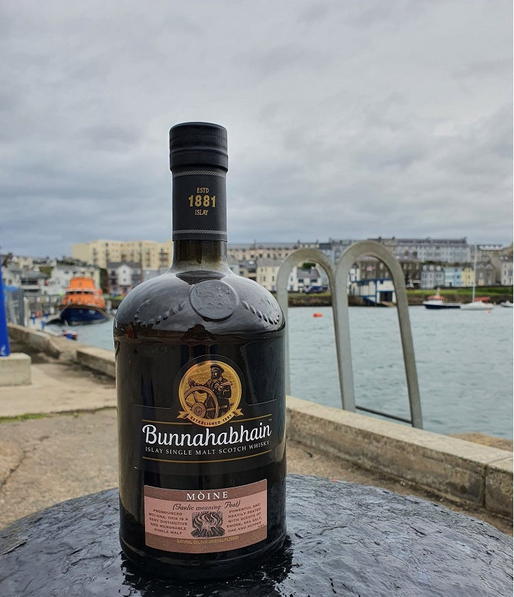Bunnahabhain Moine – A Smoky Treasure from Islay