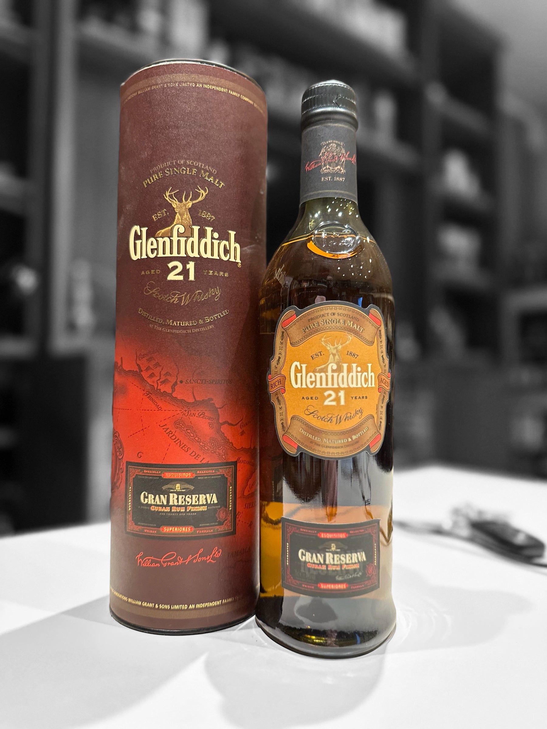 Indulge in the exceptional richness of Glenfiddich 21 Year Old - Gran Reserva - Cuban Rum Finish